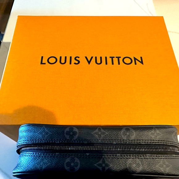 Louis Vuitton Toilet Pouch GM - Picture 1 of 4